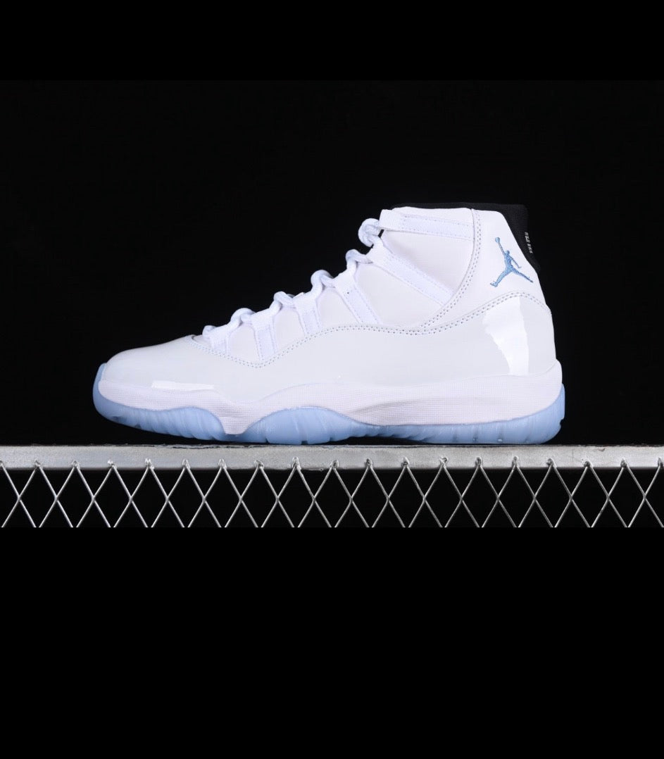 JORDAN RETRO 11 (WOMEN)