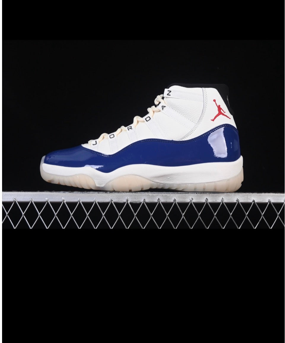 JORDAN RETRO 11 (WOMEN)